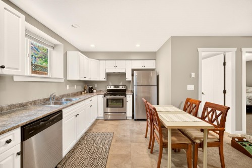 3401 Horizon Drive, Coquitlam, BC - Indoor Photo Showing Kitchen With Stainless Steel Kitchen With Double Sink