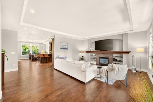 3401 Horizon Drive, Coquitlam, BC - Indoor Photo Showing Living Room With Fireplace