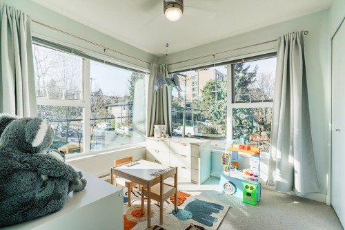 2330 Windsor Street, Vancouver, BC - Indoor