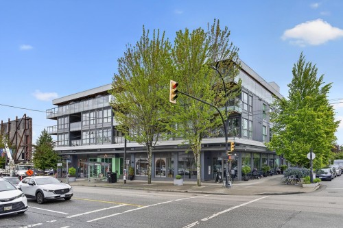 308-209 20 Avenue E, Vancouver, BC - Outdoor