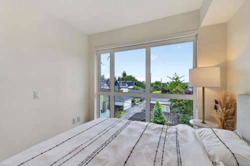308-209 20 Avenue E, Vancouver, BC - Indoor Photo Showing Bedroom