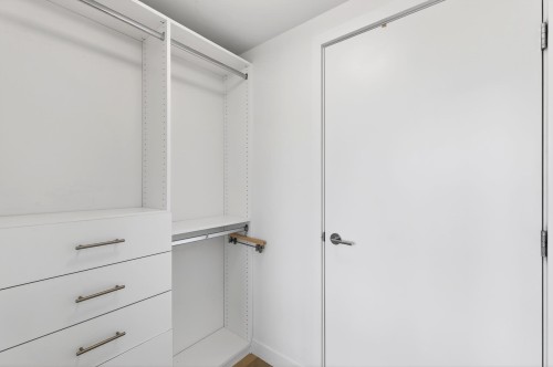 308-209 20 Avenue E, Vancouver, BC - Indoor