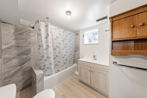 3378 26Th Avenue E, Vancouver, BC - Indoor Photo Showing Bathroom