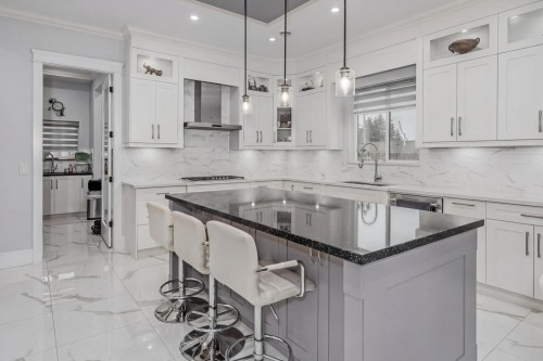 2488 Latimer Avenue, Coquitlam, BC - Indoor Photo Showing Kitchen With Upgraded Kitchen