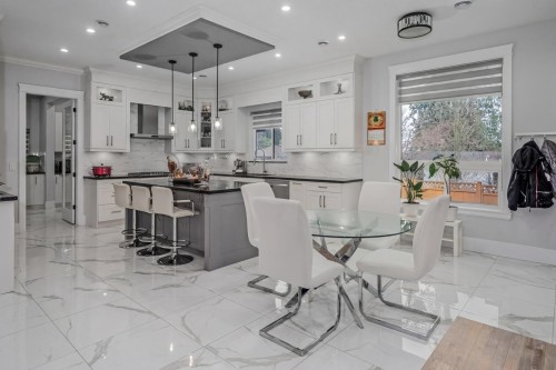 2488 Latimer Avenue, Coquitlam, BC - Indoor Photo Showing Dining Room