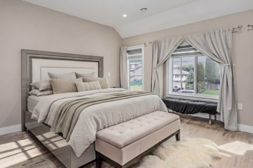 2488 Latimer Avenue, Coquitlam, BC - Indoor Photo Showing Bedroom