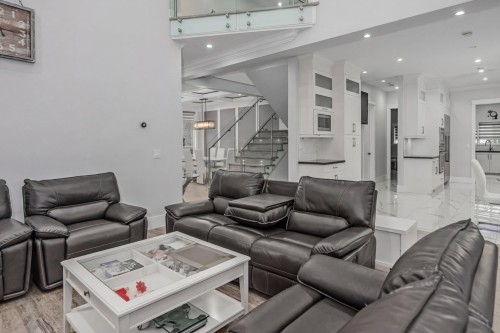 2488 Latimer Avenue, Coquitlam, BC - Indoor Photo Showing Living Room