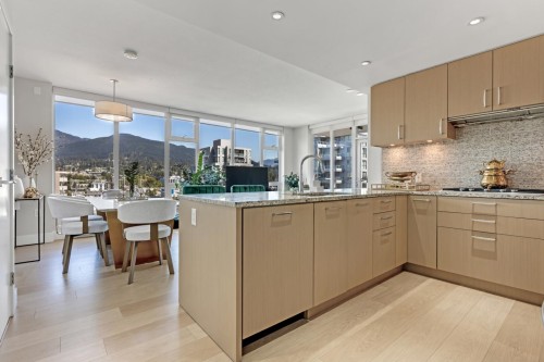 1401-150 15th Street W North Vancouver, BC V7M 0C4