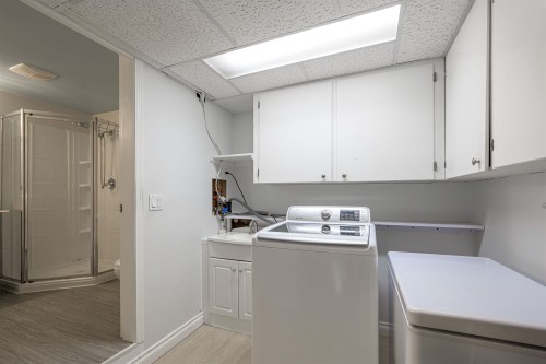 1780 Greenmount Avenue, Port Coquitlam, BC - Indoor Photo Showing Laundry Room