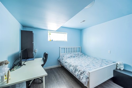1780 Greenmount Avenue, Port Coquitlam, BC - Indoor Photo Showing Bedroom
