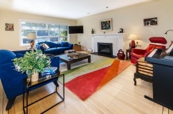 1915 43rd Avenue WVancouver, BC V6M 2C7