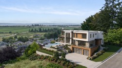 262 55 Street Delta, BC V4M 3J5