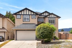 18861 122b Avenue  Pitt Meadows, BC V3Y 1S4