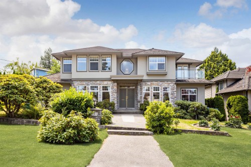 5885 Walker Avenue, Burnaby, BC - Outdoor With Facade