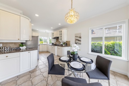 5885 Walker Avenue, Burnaby, BC - Indoor Photo Showing Dining Room