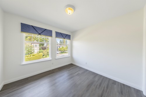 5885 Walker Avenue, Burnaby, BC - Indoor Photo Showing Other Room