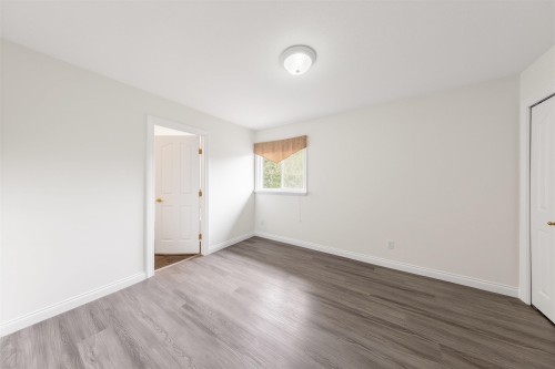 5885 Walker Avenue, Burnaby, BC - Indoor Photo Showing Other Room