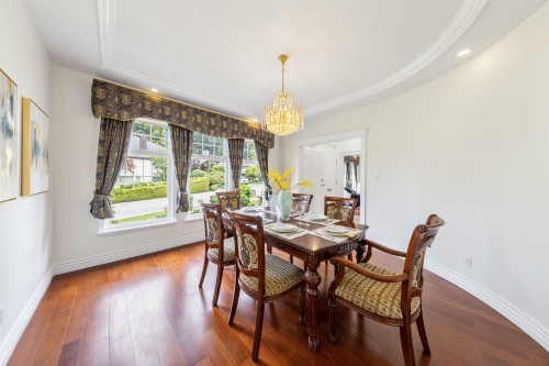 5885 Walker Avenue, Burnaby, BC - Indoor Photo Showing Dining Room