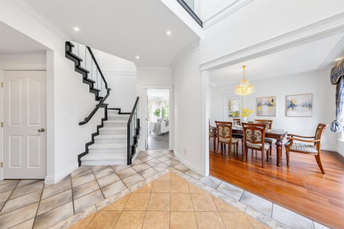 5885 Walker Avenue, Burnaby, BC - Indoor Photo Showing Other Room