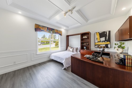 5885 Walker Avenue, Burnaby, BC - Indoor Photo Showing Bedroom