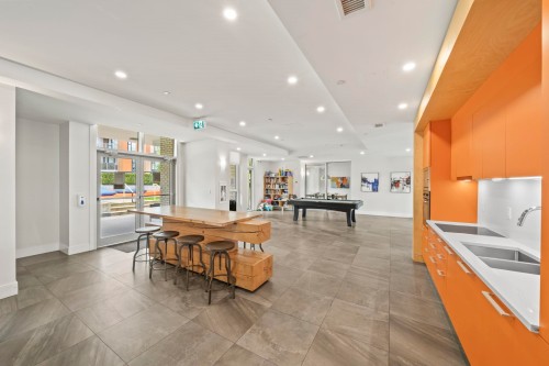 310-285 10Th Avenue E, Vancouver, BC - Indoor