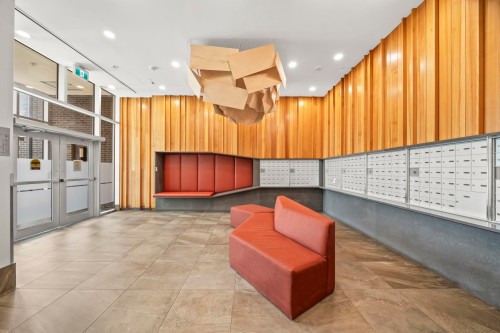 310-285 10Th Avenue E, Vancouver, BC - Indoor Photo Showing Other Room
