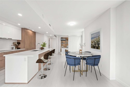 310-285 10Th Avenue E, Vancouver, BC - Indoor