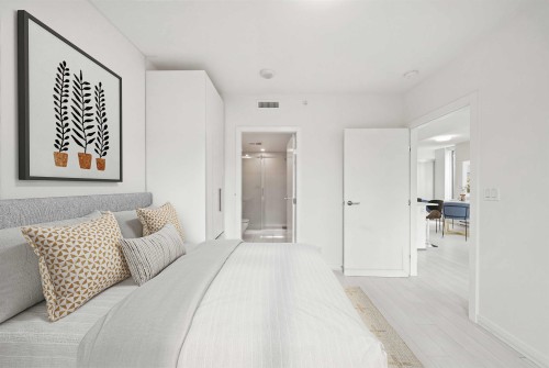 310-285 10Th Avenue E, Vancouver, BC - Indoor Photo Showing Bedroom