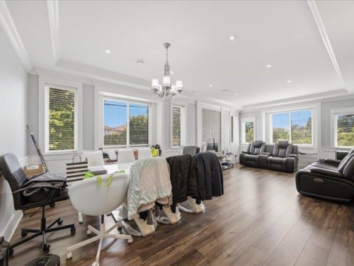 11971 Montego Street, Richmond, BC - Indoor Photo Showing Living Room