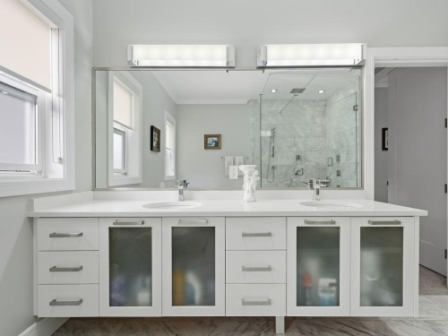 4507 Percival Avenue, Burnaby, BC - Indoor Photo Showing Bathroom