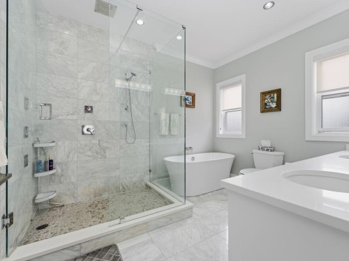 4507 Percival Avenue, Burnaby, BC - Indoor Photo Showing Bathroom