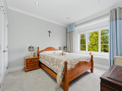 4507 Percival Avenue, Burnaby, BC - Indoor Photo Showing Bedroom