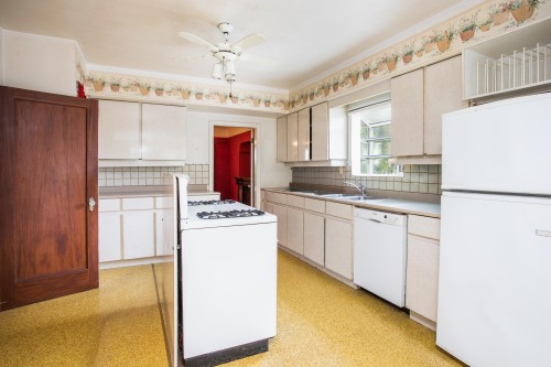 6857 Laburnum Street, Vancouver, BC - Indoor Photo Showing Kitchen With Double Sink