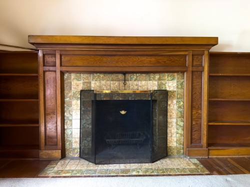 6857 Laburnum Street, Vancouver, BC - Indoor With Fireplace