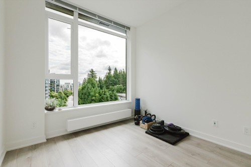 909-8850 University Crescent, Burnaby, BC - Indoor Photo Showing Other Room