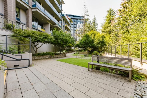 909-8850 University Crescent, Burnaby, BC - Outdoor