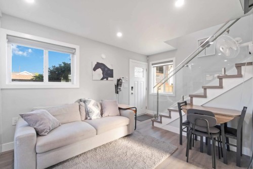 2984 Kitchener Street, Vancouver, BC - Indoor