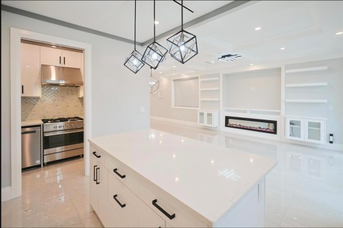 2984 Kitchener Street, Vancouver, BC - Indoor Photo Showing Kitchen