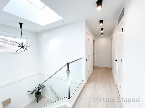 1633 Marine Drive Se, Vancouver, BC - Indoor Photo Showing Other Room