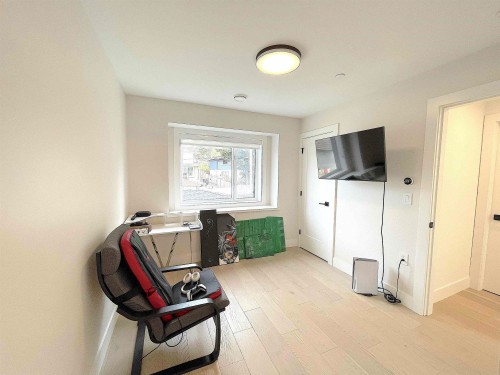 1633 Marine Drive Se, Vancouver, BC - Indoor