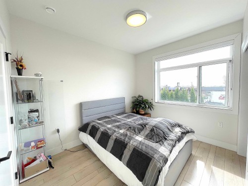 1633 Marine Drive Se, Vancouver, BC - Indoor Photo Showing Bedroom