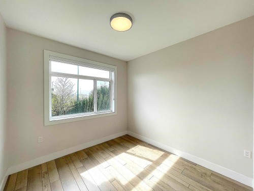 1633 Marine Drive Se, Vancouver, BC - Indoor Photo Showing Other Room