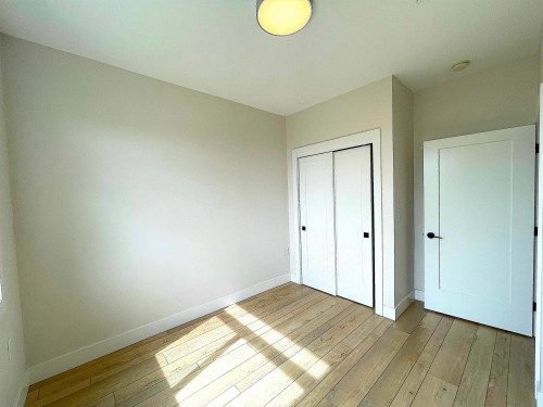1633 Marine Drive Se, Vancouver, BC - Indoor Photo Showing Other Room