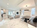 1633 Marine Drive Se, Vancouver, BC  - Indoor Photo Showing Living Room 