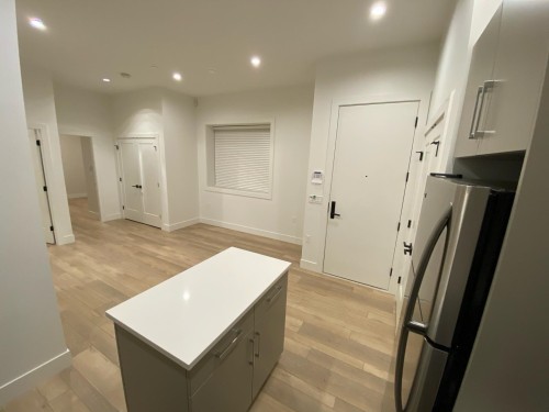 1633 Marine Drive Se, Vancouver, BC - Indoor Photo Showing Other Room