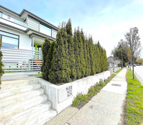 1633 Marine Drive Se, Vancouver, BC - Outdoor