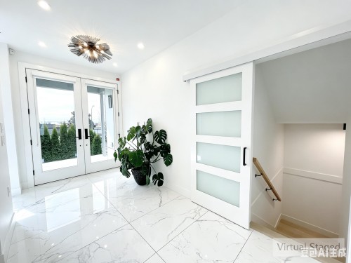 1633 Marine Drive Se, Vancouver, BC - Indoor Photo Showing Other Room