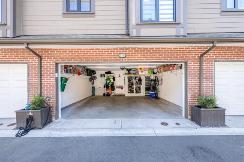 18-9633 Steveston Highway, Richmond, BC - Outdoor With Exterior