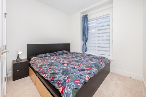 18-9633 Steveston Highway, Richmond, BC - Indoor Photo Showing Bedroom