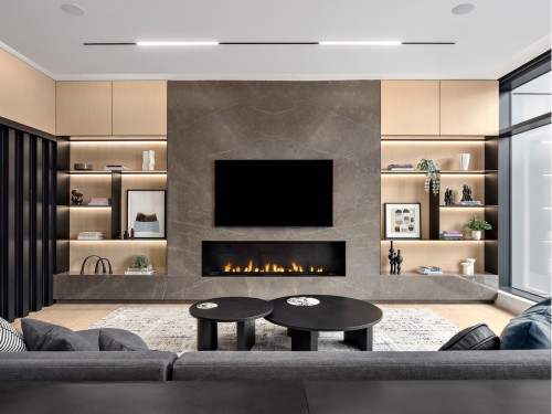1003-2135 Springer Avenue, Burnaby, BC - Indoor Photo Showing Living Room With Fireplace